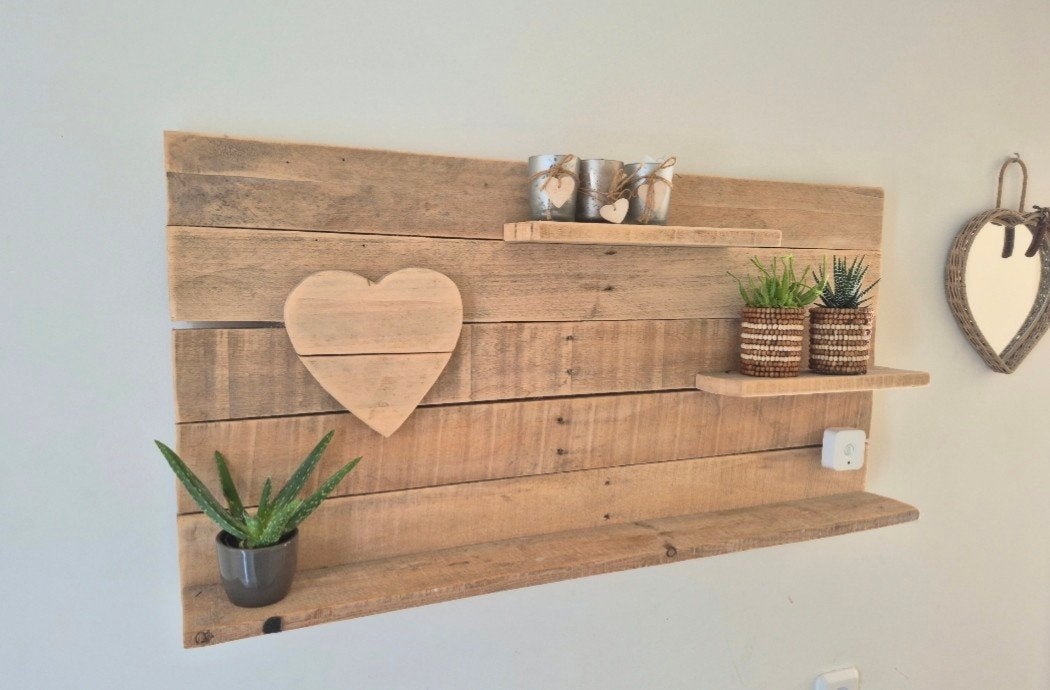 Steigerhouten wanddecoratie met planken en hart, Ophalen, Gebruikt