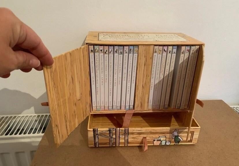 Winnie the Pooh - A.A. Milne - Classic Story Cupboard, Ophalen of Verzenden, Zo goed als nieuw
