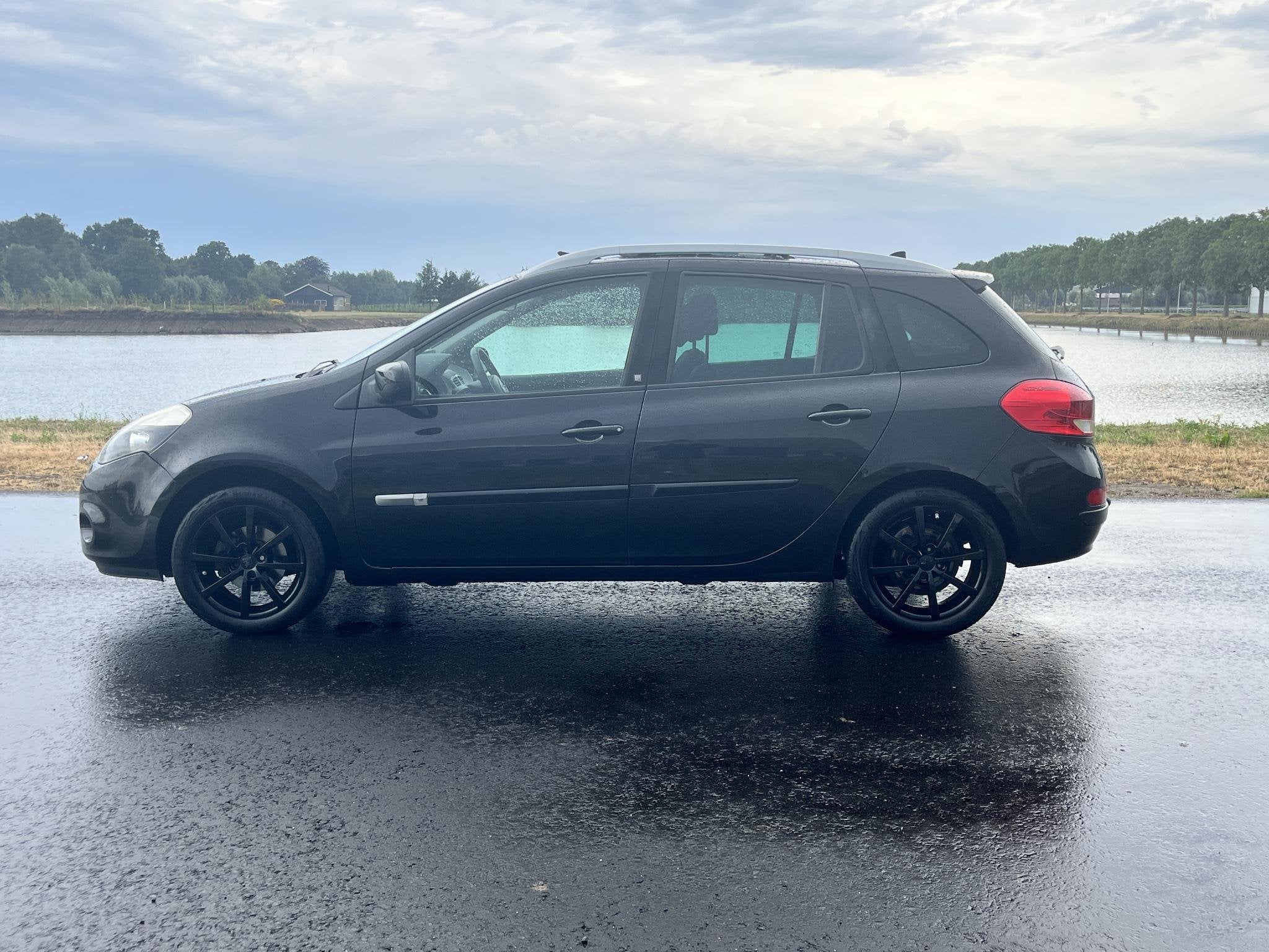 Renault Clio Estate 1.2-16V 20th Anniversary Clima, cruise,, Voorwielaandrijving, Euro 5, Gebruikt, 4 cilinders