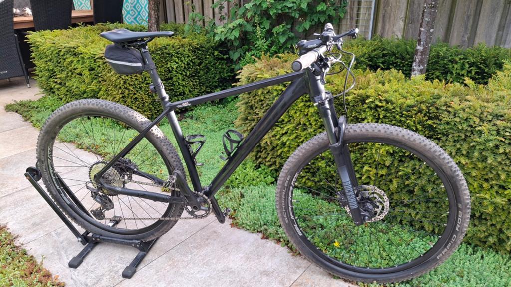 Mountainbike Sensa met RockShox en vermogensmeter, maat M, Gebruikt, Hardtail, Heren, 49 tot 53 cm