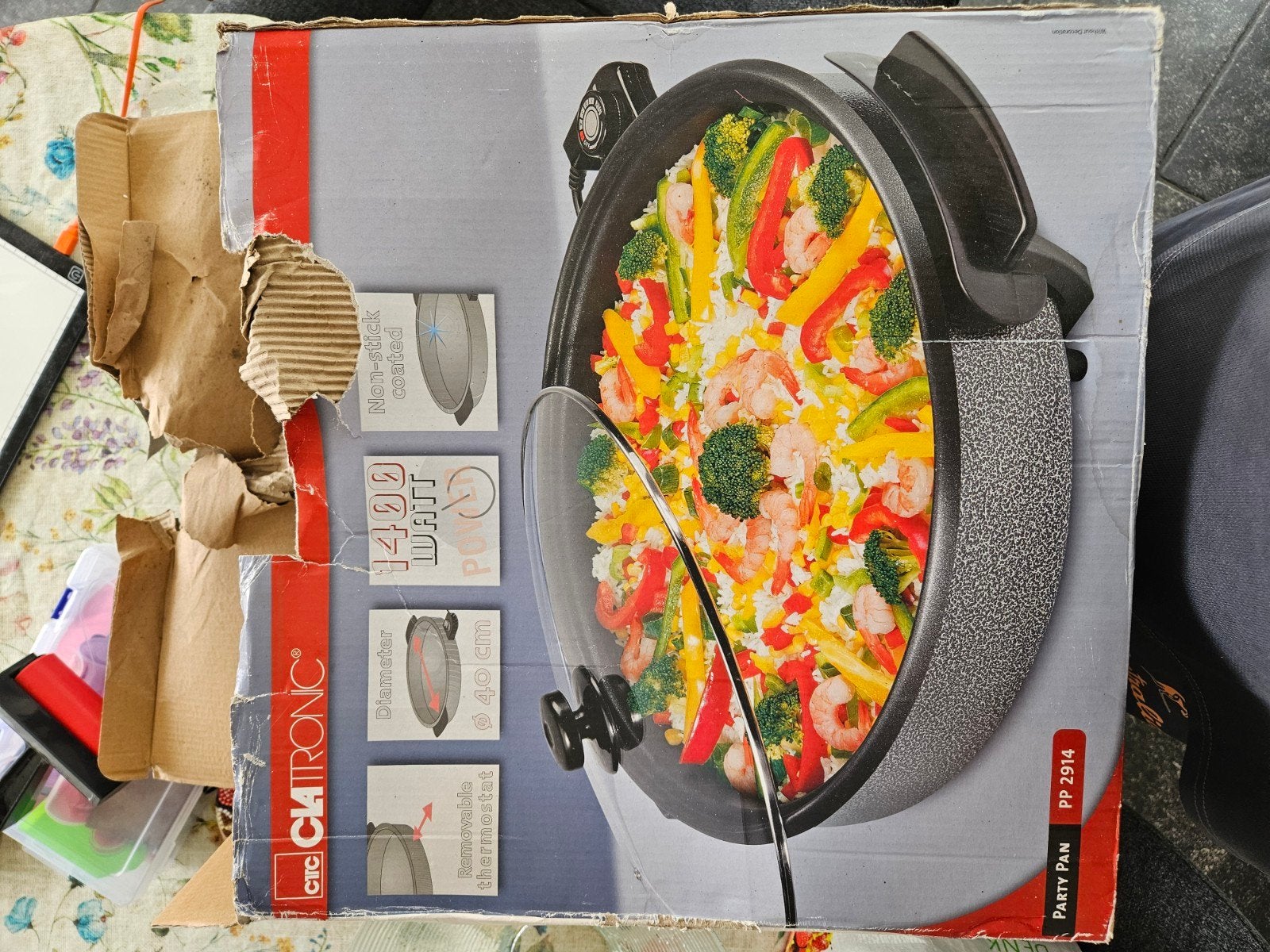 Clatronic Party Pan PP 2914 - 40 cm diameter, 1400W, Huis en Inrichting, Keuken | Potten en Pannen, Overige materialen, Met deksel