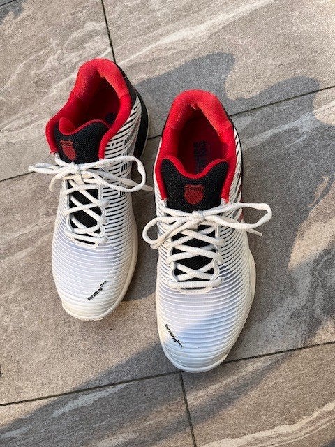 NIEUW K Swiss Hypercourt 2HB tennisschoenen maat 43, Schoenen, Nieuw, Ophalen of Verzenden, K-Swiss