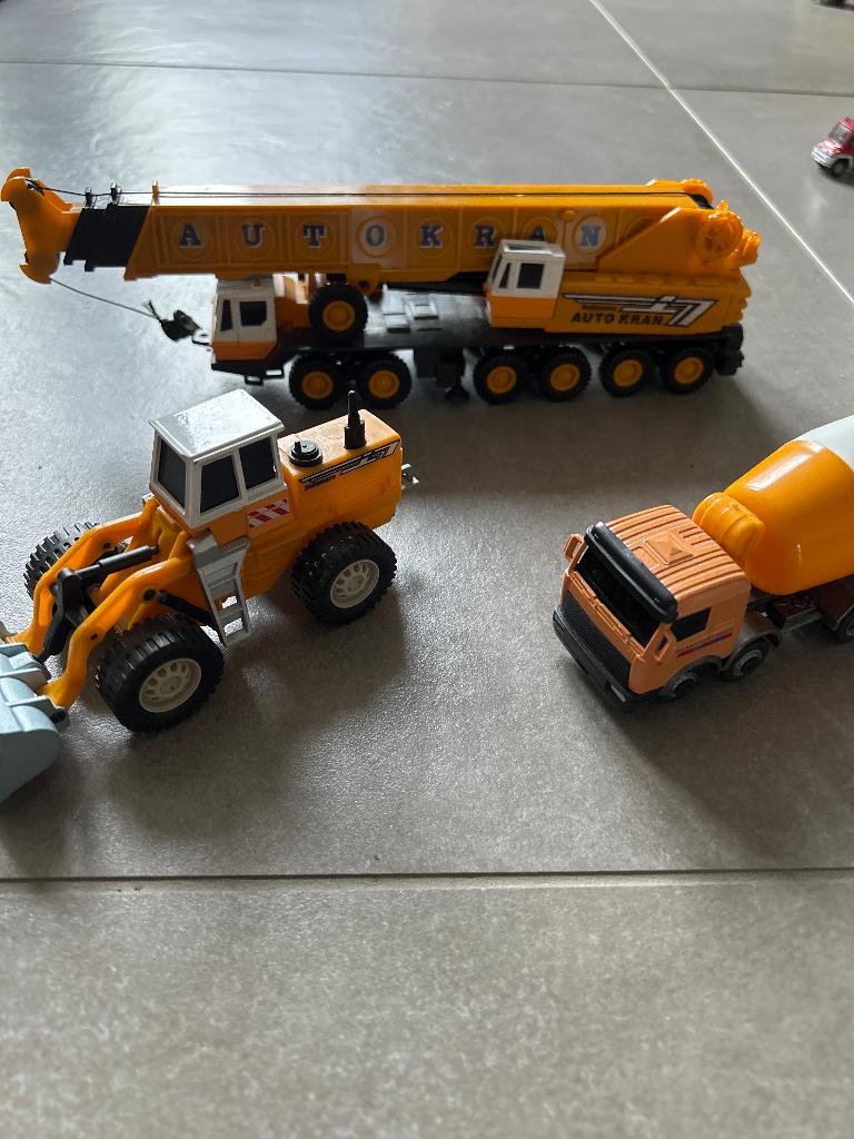Plastic kraan, cementwagen en shovel, Ophalen of Verzenden, Gebruikt