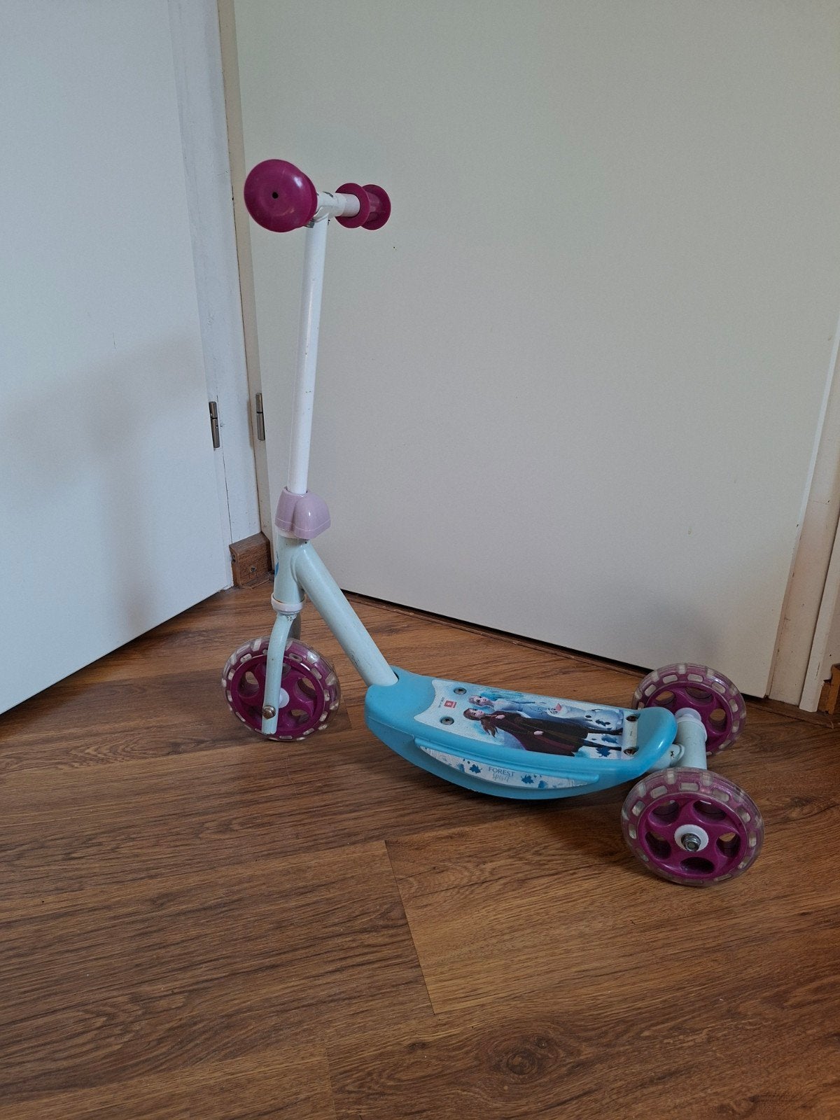 Frozen kinderstep met 3 wielen, Fietsen en Brommers, Steps, Ophalen, Gebruikt, Gewone step, Frozen
