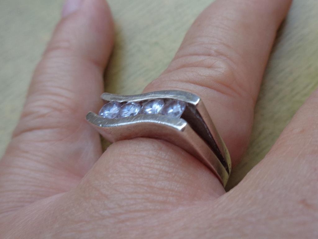zilveren royale design ring met heldere stenen [434], Sieraden, Tassen en Uiterlijk, Ringen, Verzenden, Zo goed als nieuw, 17 tot 18
