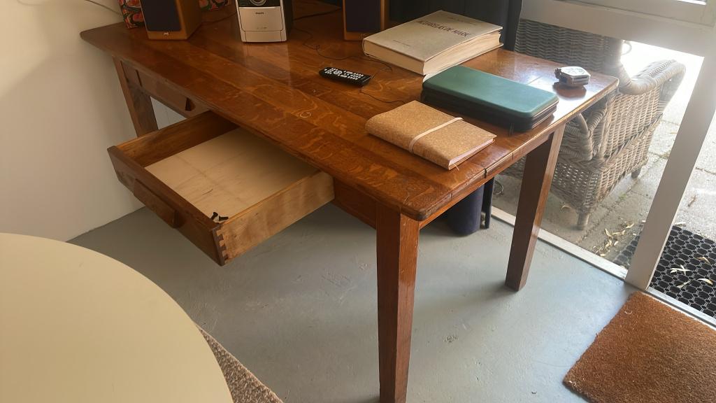 tafel, Huis en Inrichting, Bureaus, Gebruikt, Schoolbureau, Hout, Bruin, Demontabel, Met lades, Ophalen