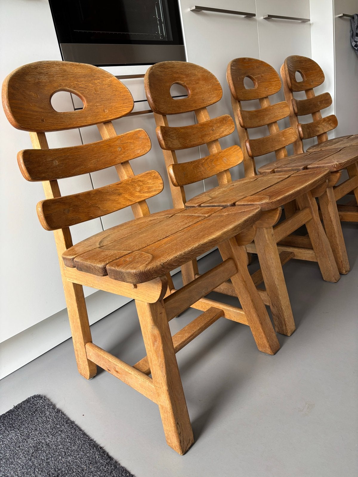 Vintage Fishbone eiken stoelen - Brutalist Jaren ‘70, Antiek en Kunst, Ophalen