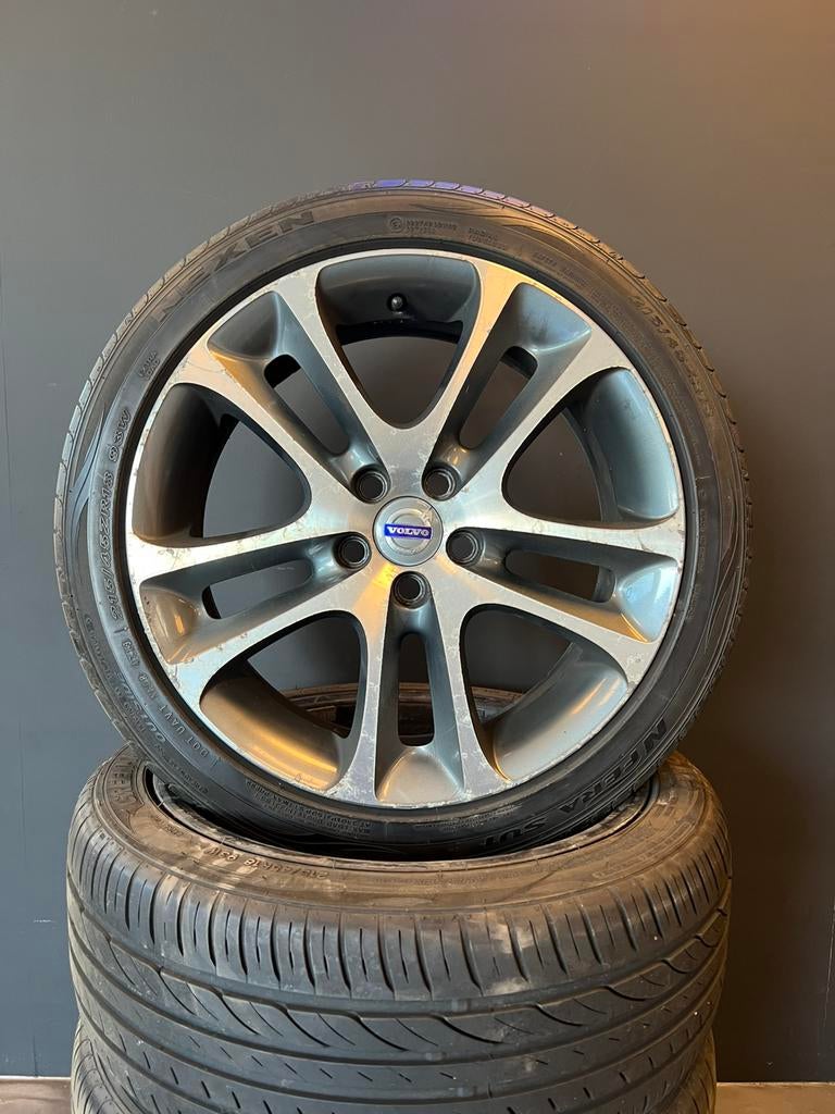 18 inch Originele Volvo C30 velgen met zomerband. Opknapset!, Auto-onderdelen, Ophalen, 18 inch, 215 mm, Banden en Velgen