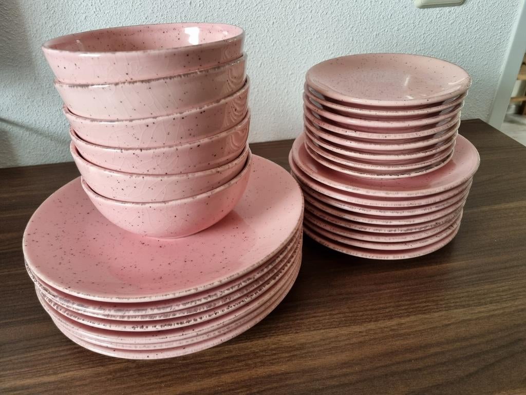 Hema servies roze met spikkels - borden en kommen, Ophalen, Gebruikt, Overige stijlen, Aardewerk