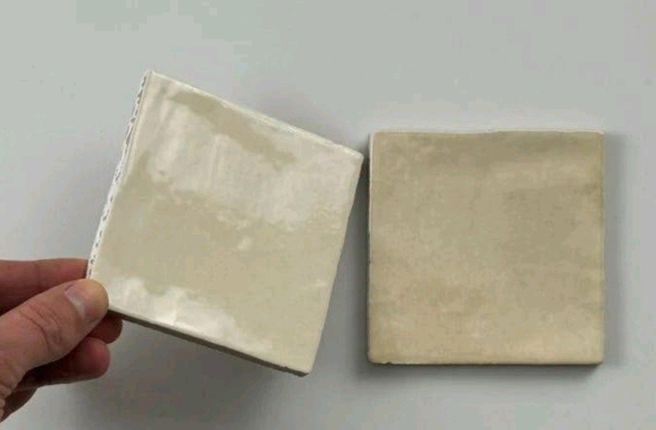 70 tegels +/- 10x10cm lichtgrijs/ beige, Ophalen, Minder dan 20 cm, Minder dan 5 m², Wandtegels