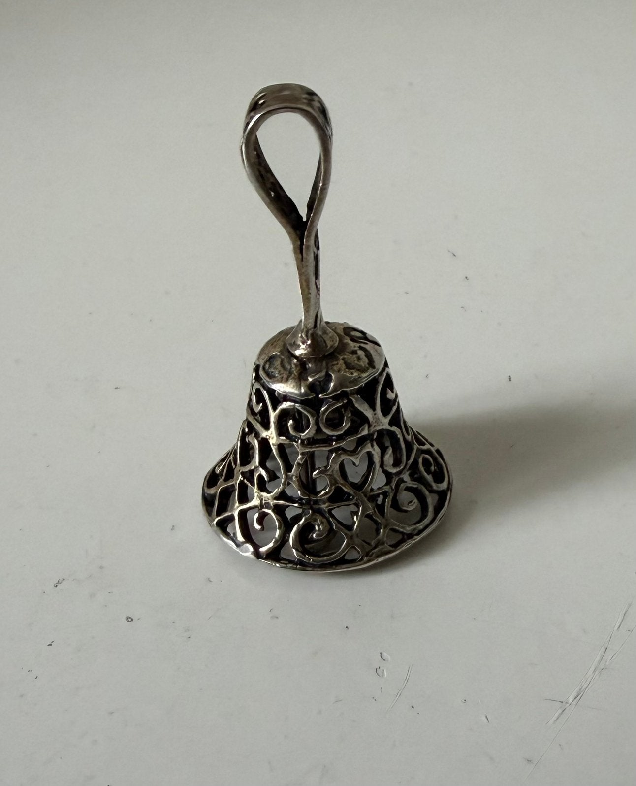 Zilveren miniatuur, tafelbel., Ophalen of Verzenden, Zilver