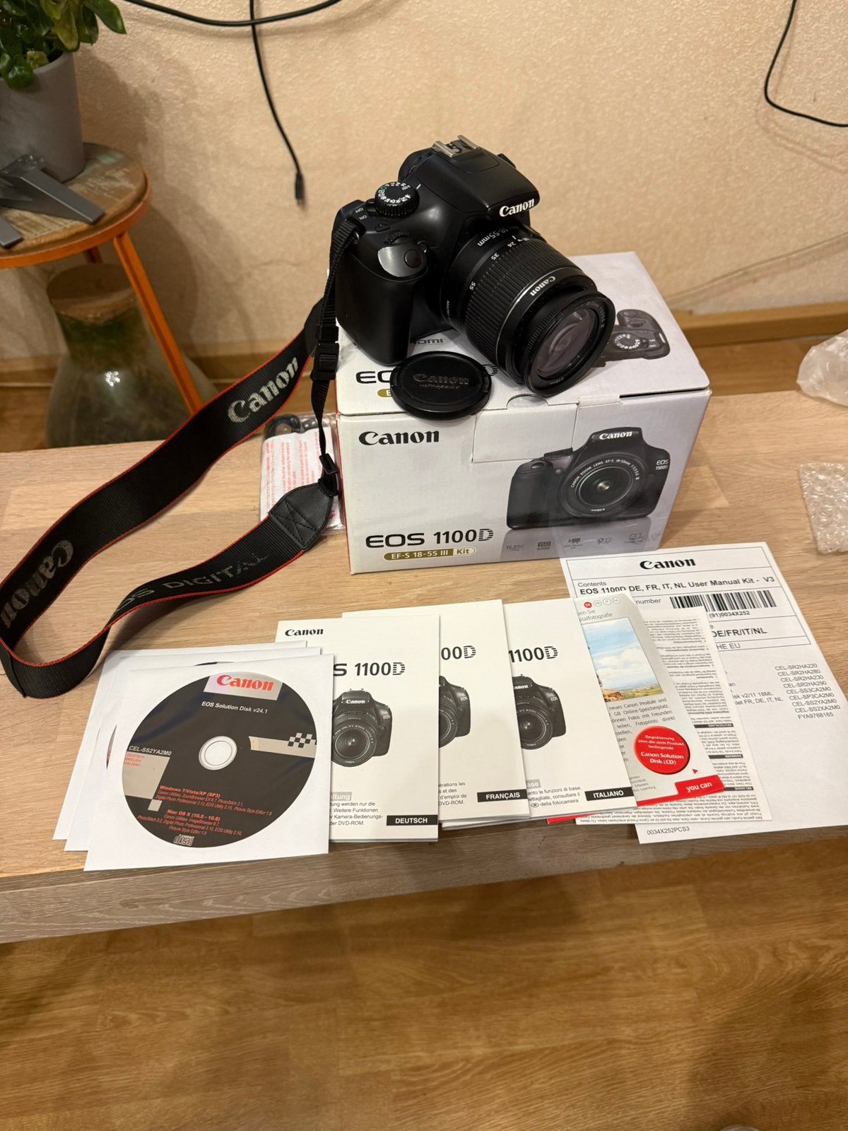 Mooie CAnon EOS 1100D met veel toebehoren!, Ophalen, Gebruikt, Canon, Externe microfoon