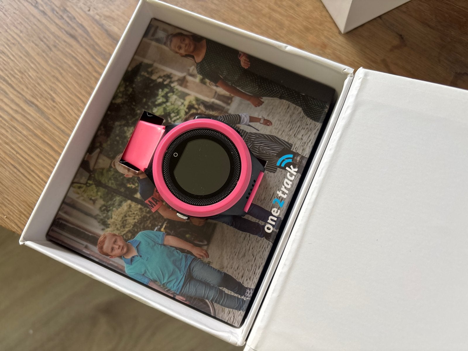 One 2 Track GPS Horloge Roze (zonder simkaart/oplader), Sieraden, Tassen en Uiterlijk, Horloges | Kinderen, Ophalen, Gebruikt