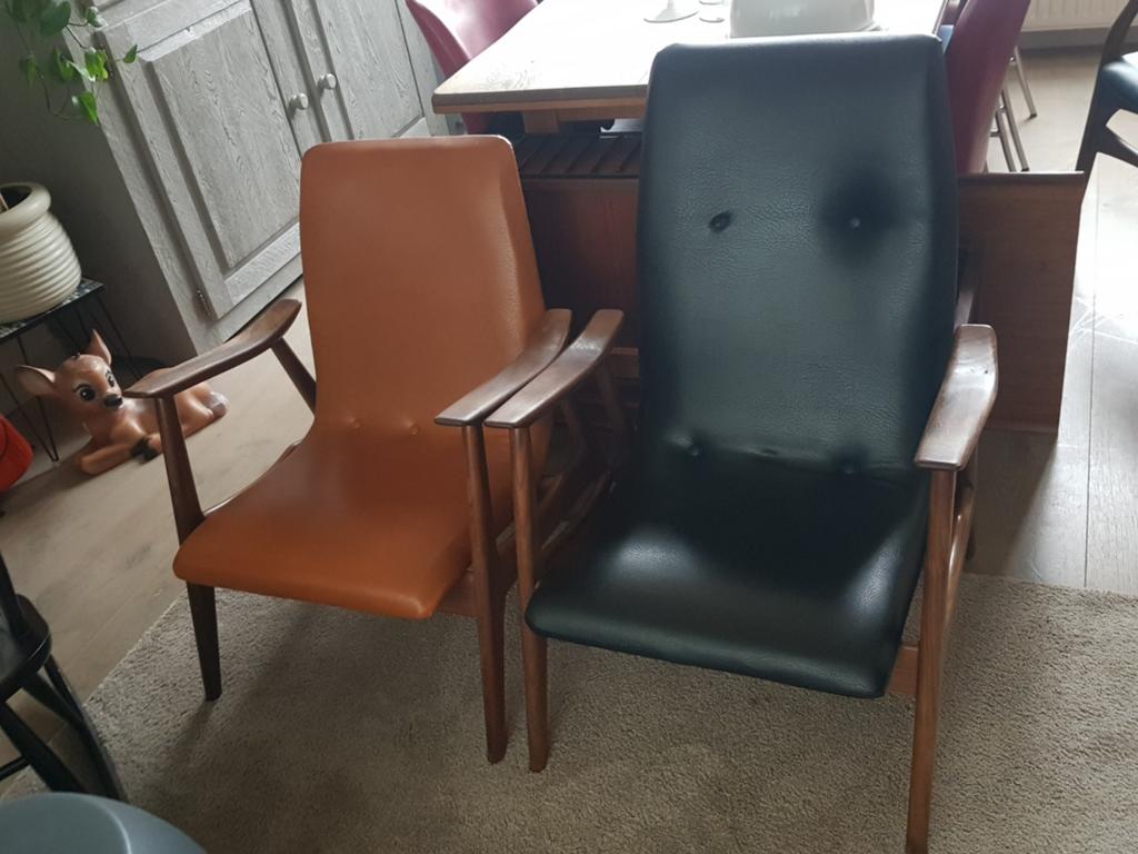 2 keurige vintage Louis van Teeffelen fauteuils., Huis en Inrichting, Stoelen, Ophalen, Gebruikt, Zwart, Twee