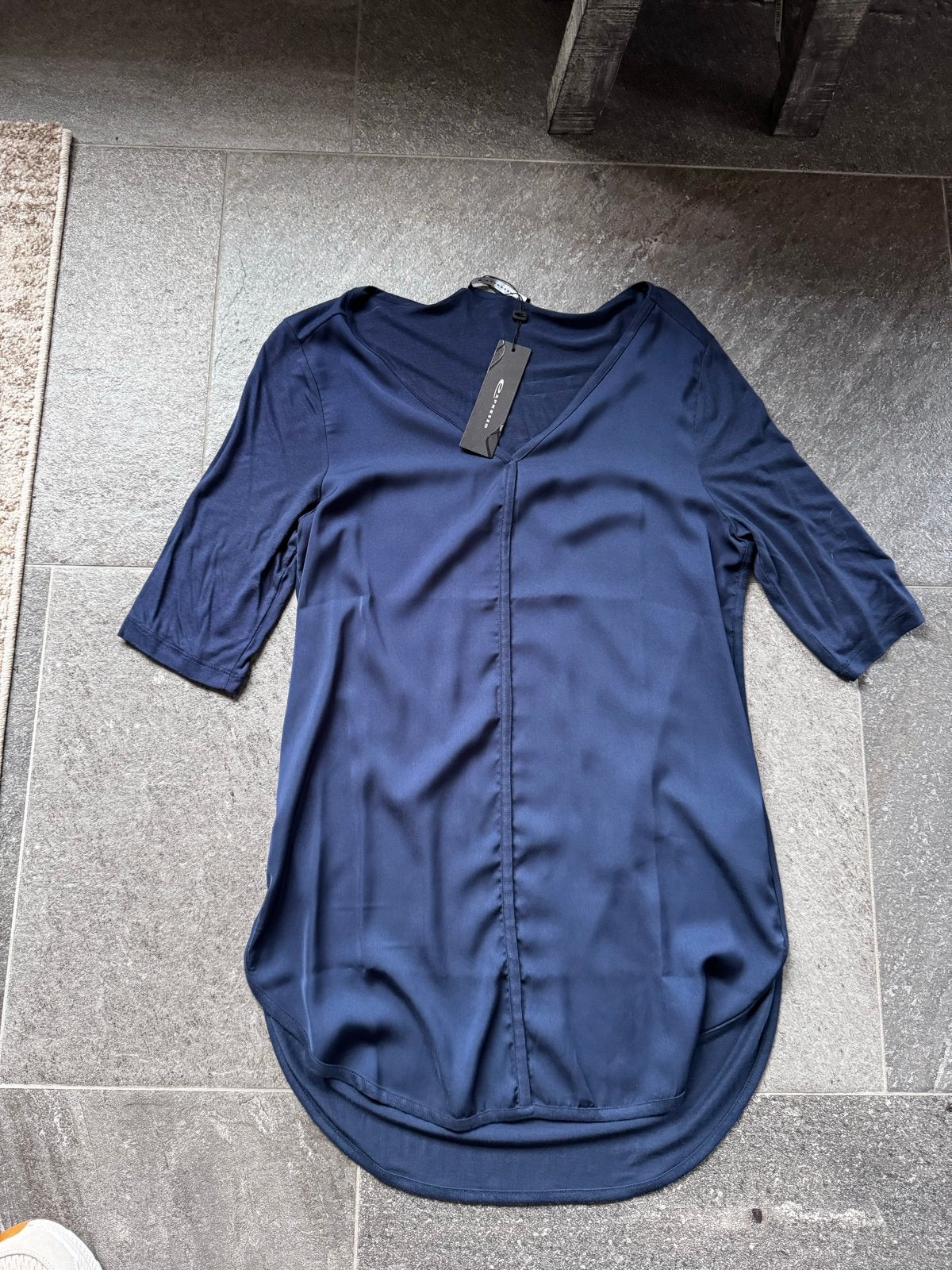 Nieuwe Expresso top met V-hals en korte mouwen, Maat 38/40 (M), Blauw, Nieuw, Ophalen of Verzenden