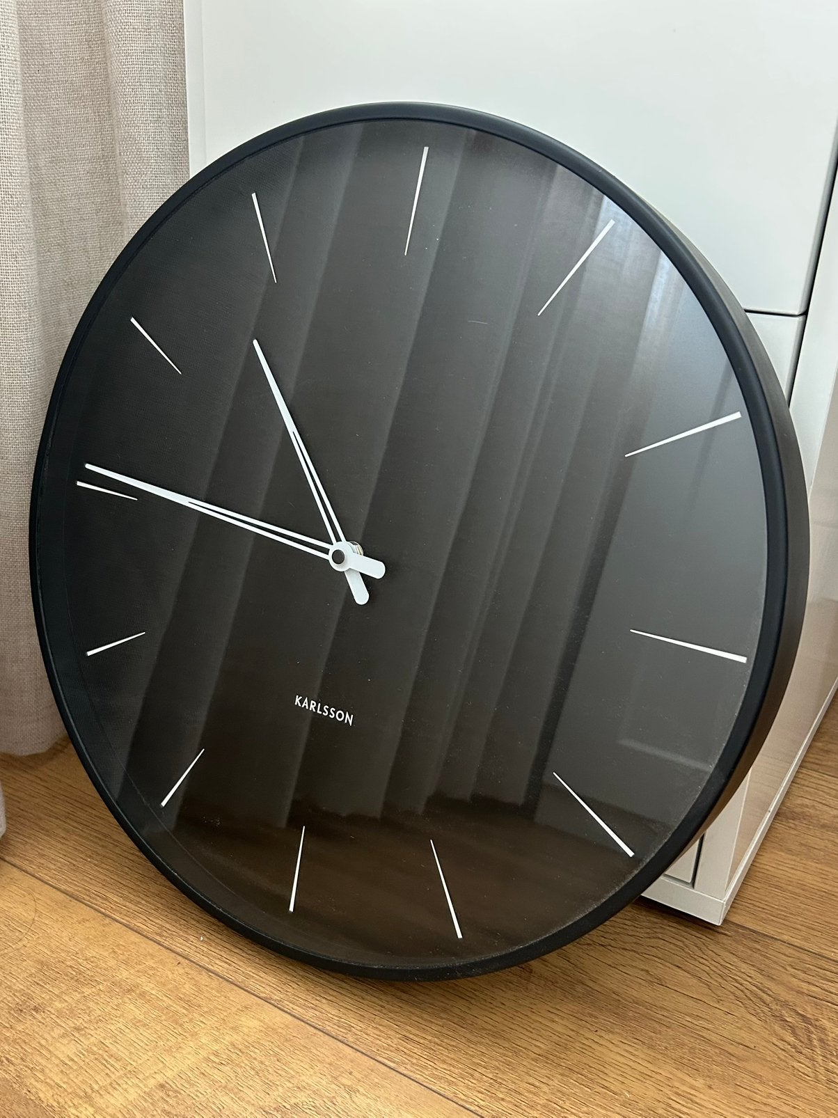 Wandklok Karlsson zwart, Huis en Inrichting, Woonaccessoires | Klokken, Ophalen, Zo goed als nieuw, Wandklok