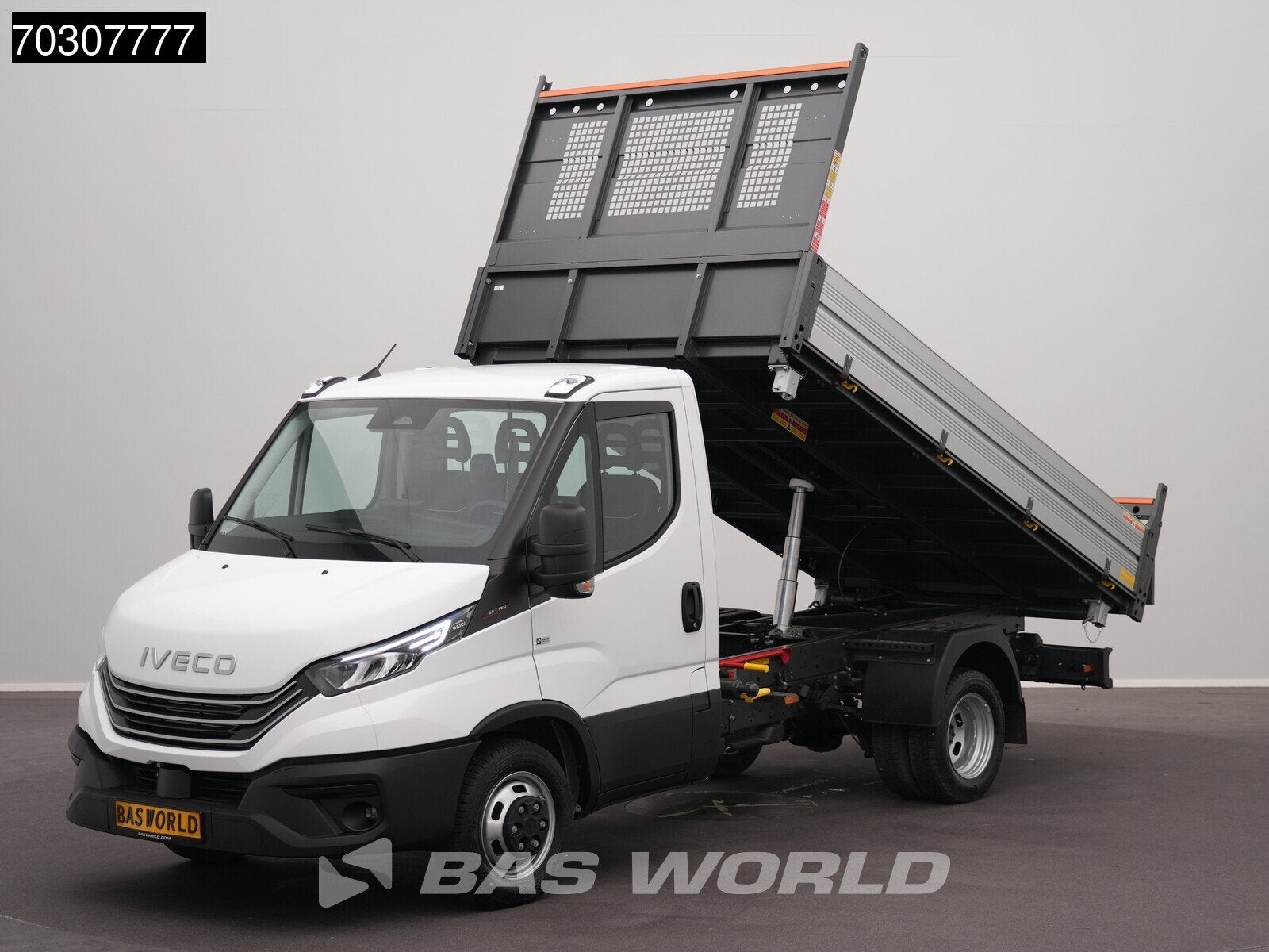 Iveco Daily 35C18 3.0L Driezijdige Kipper Dubbellucht 180PK, Multifunctioneel stuurwiel, Stof, Euro 6, 4 cilinders