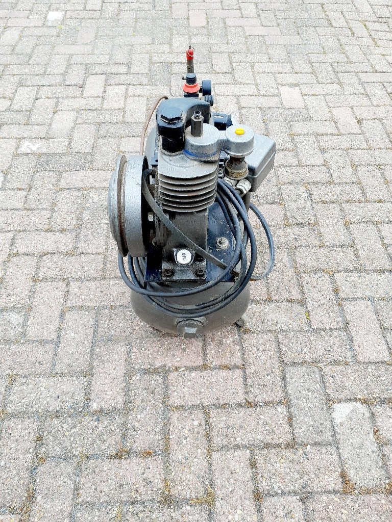 compressor atlas copco (mist motor), Doe-het-zelf en Verbouw, 100 liter of meer, Ophalen of Verzenden, Gebruikt