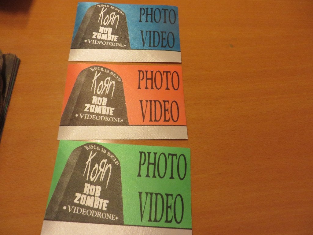 Korn en Rob Zombie 18 verschillende backstage passen nieuw, Ducoso, Nieuw, Ophalen of Verzenden, Foto of Kaart