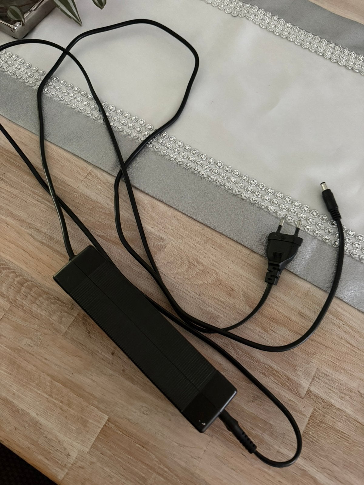 Oplader v20, Fietsen en Brommers, Gebruikt