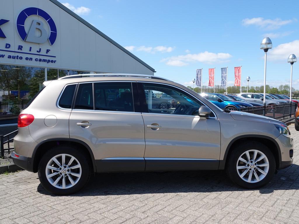 Volkswagen Tiguan 1.4 TSI 160PK Sport&Style TREKH. | PDC V+A, Voorwielaandrijving, Euro 5, 15 km/l, 4 cilinders
