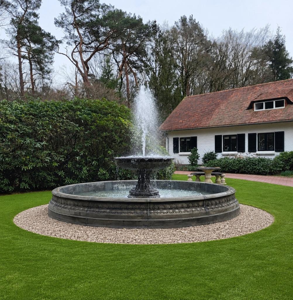 Grote fonteinrand met fontein sproeier, Tuin en Terras, Waterpartijen en Fonteinen, Ophalen, Nieuw, Beton, Fontein