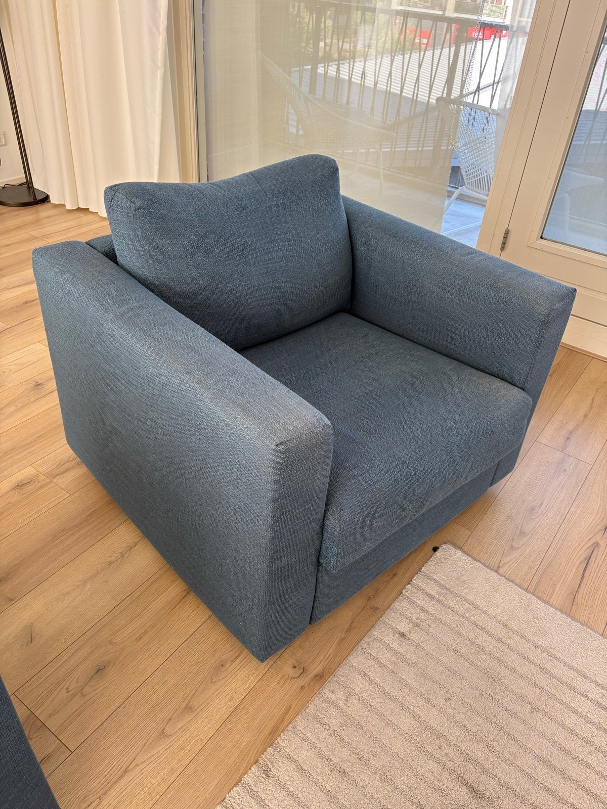 2 Ikea donkerblauwe Vimle fauteuils in goede staat, Huis en Inrichting, Ophalen, Zo goed als nieuw