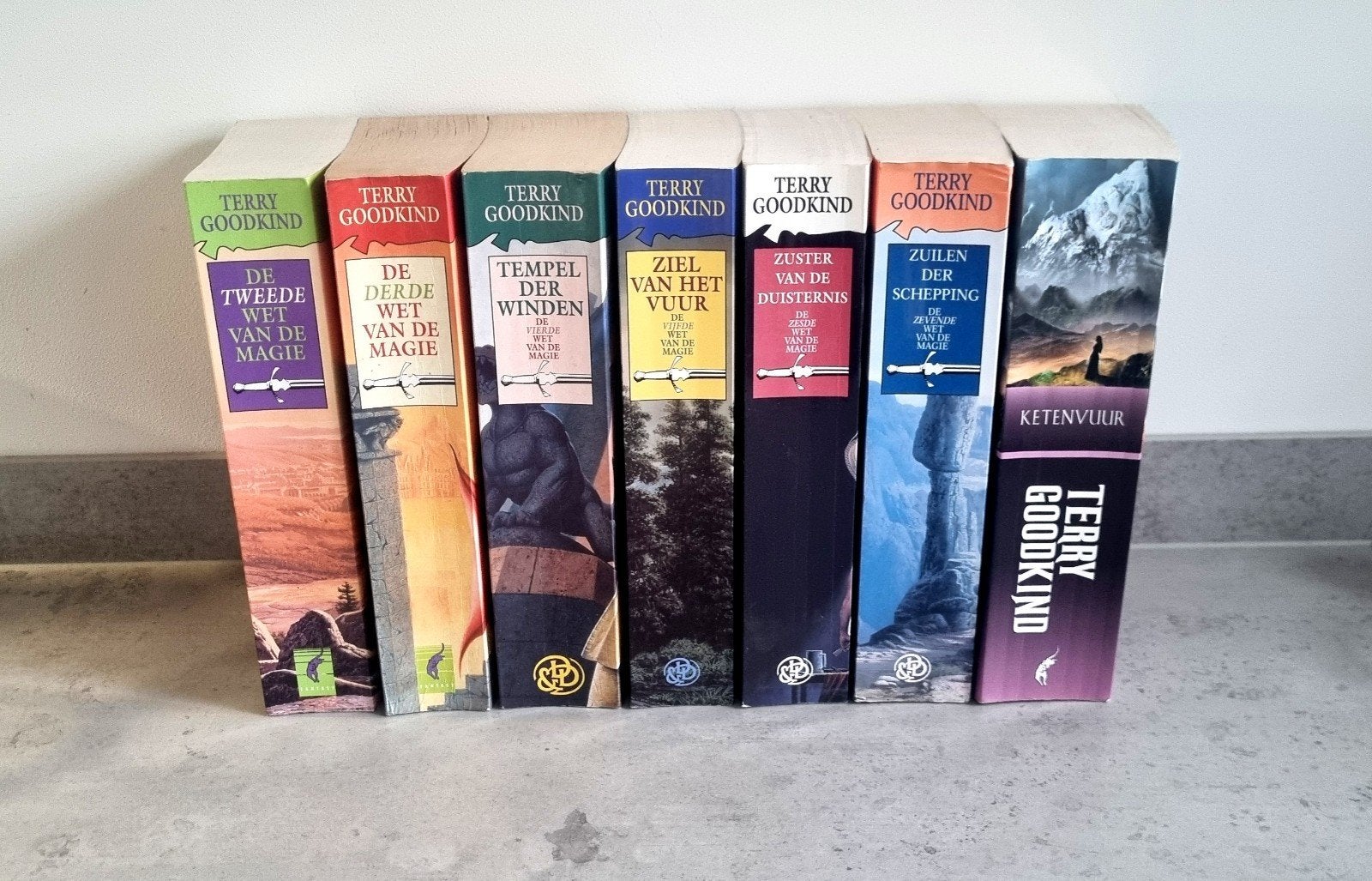 Terry Goodkind - De Wetten van de Magie (7 boeken), Ophalen of Verzenden, Gelezen, Terry Goodkind