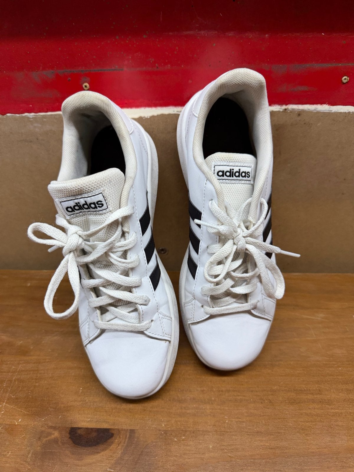 Adidas sneakers wit met zwarte strepen - Maat 38, Adidas, Wit, Ophalen of Verzenden, Sneakers of Gympen