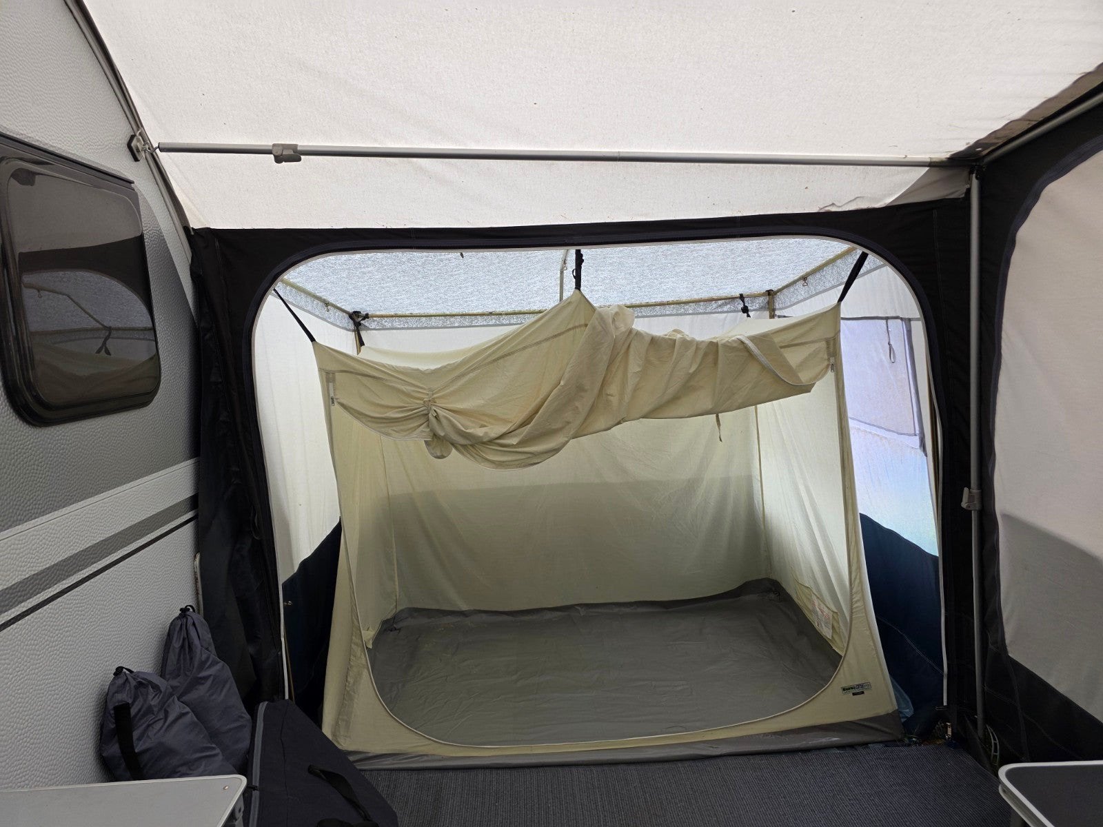 Keurige Dorema uitbouw /erker, Caravans en Kamperen, Ophalen, Zo goed als nieuw