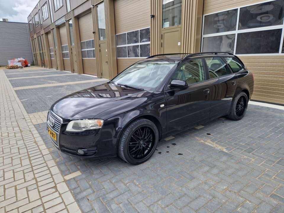 Audi A4 Avant 1.6 2007 | NAP | Nieuwe APK | trekhaak | Cruis, 4 cilinders, A4, Zwart, Handgeschakeld