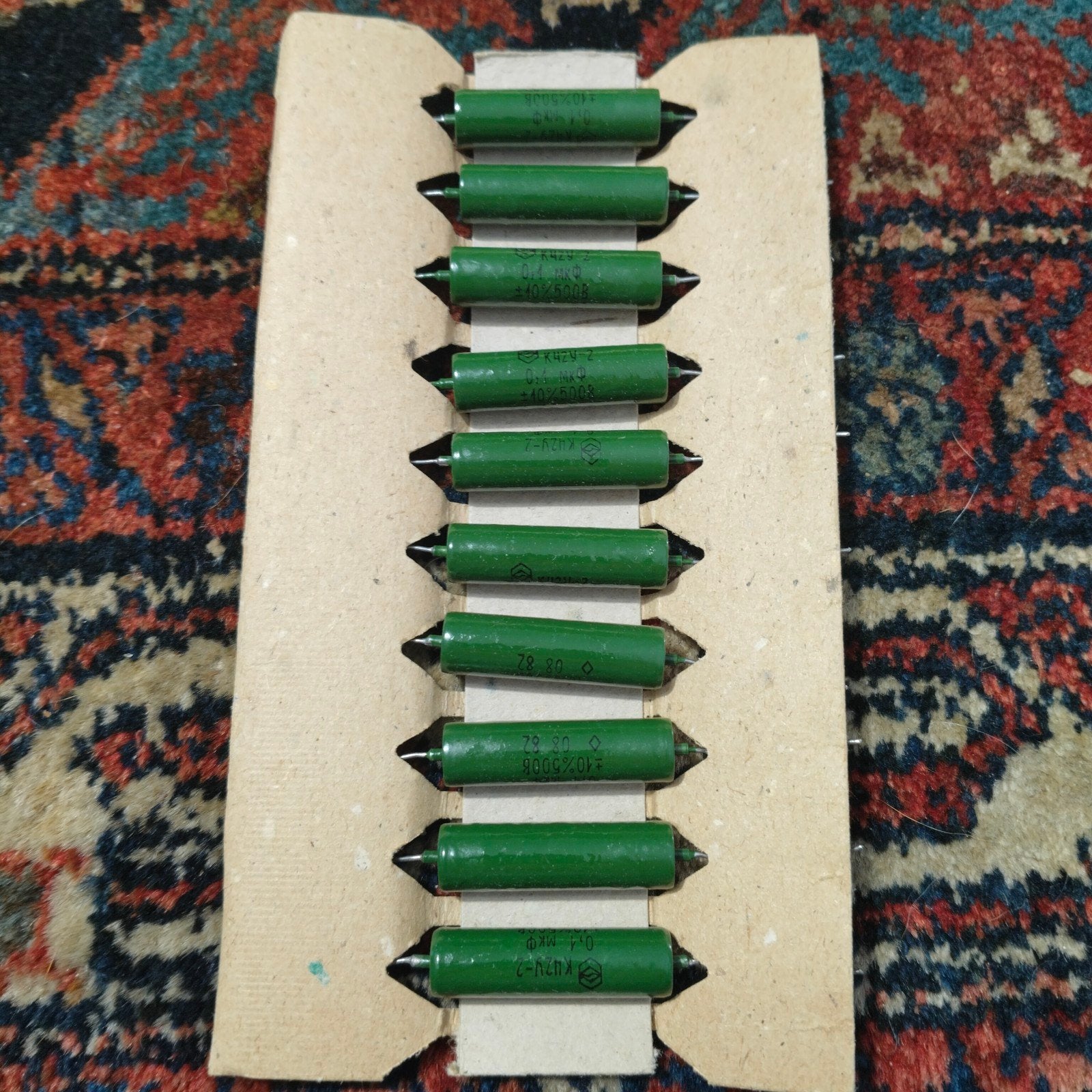 10 stuks K42Y-2 0,1 uF 500V 10% NOS condensatoren, Hobby en Vrije tijd, Ophalen of Verzenden, Nieuw