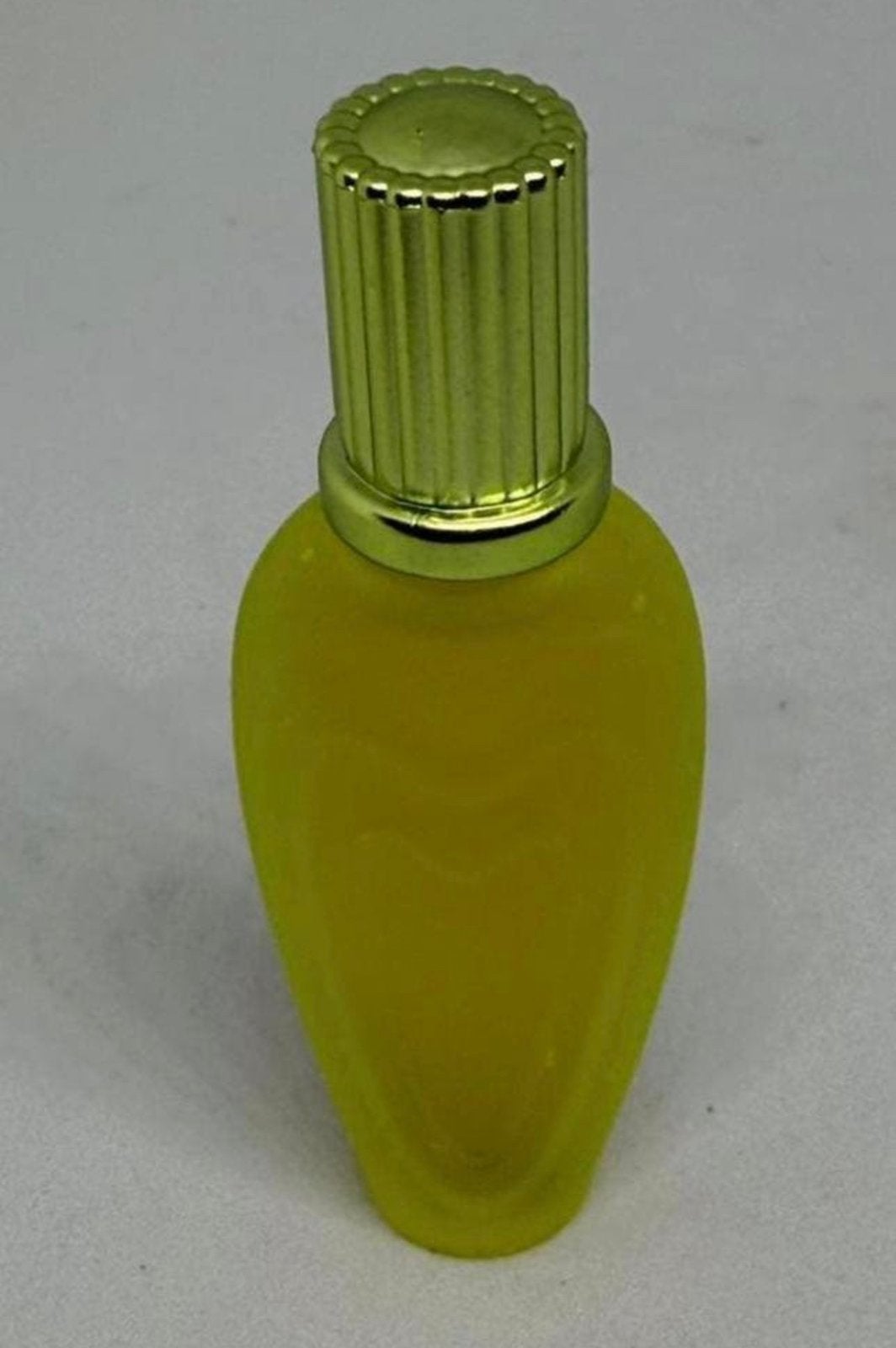 Parfumminiatuur Escada Lily Chic 4 ml eau de toilette, Verzenden, Nieuw, Miniatuur, Gevuld