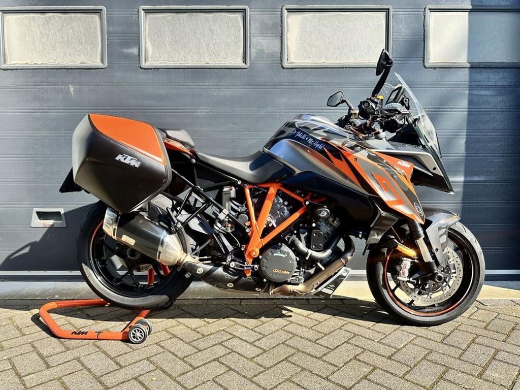 *VERKOCHT* KTM 1290 SUPER DUKE GT, 2 cilinders, KTM, Motorrijbewijs A, Bedrijf