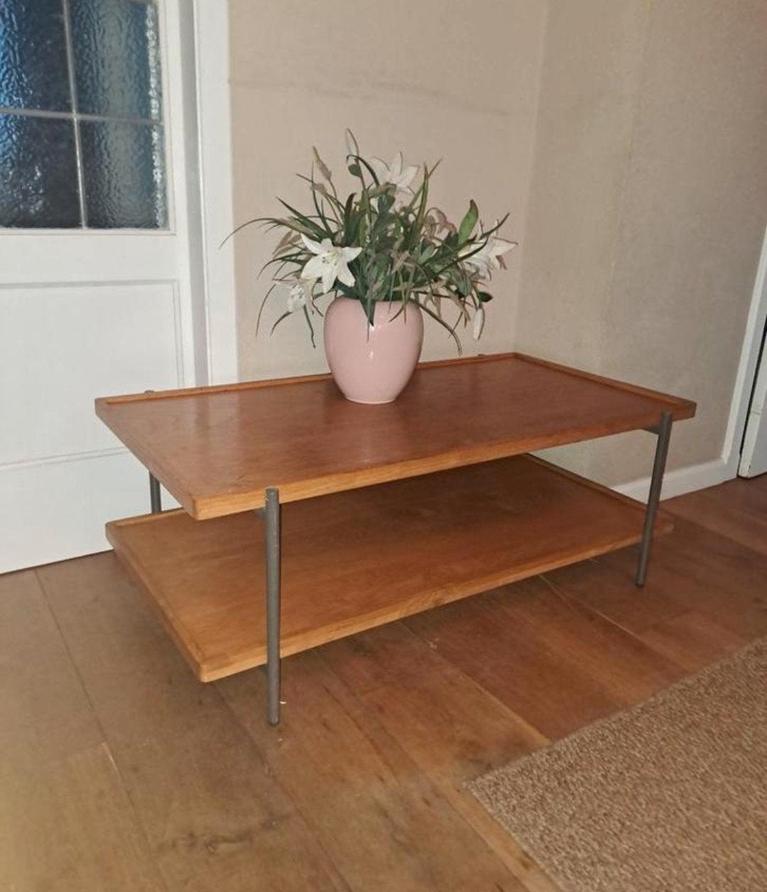 Mooie houten salontafel of tv meubel zgan staat., Ophalen, Zo goed als nieuw, Rechthoekig, 100 tot 150 cm