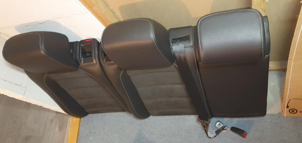 Volkswagen Golf R20 achterbank schalensitze Recaro alcantara, Ophalen, Nieuw, BMW
