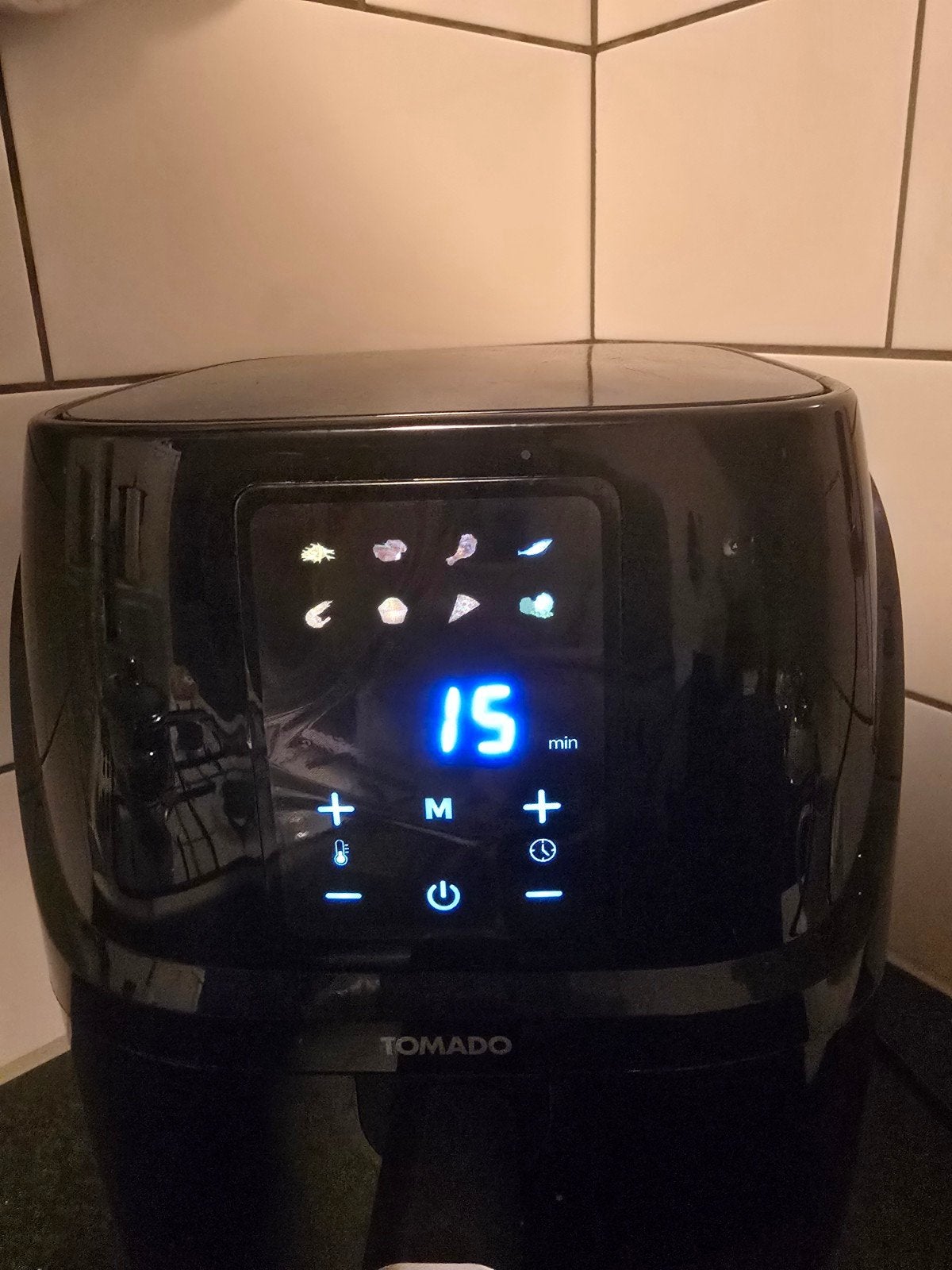 Tomado Airfryer - Zo goed als nieuw, Witgoed en Apparatuur, Airfryers, Ophalen of Verzenden, Zo goed als nieuw, Airfryer, 1000 t/m 1499 gram