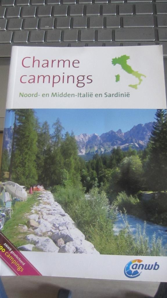 Charme campings,Nrd-/Midden Italie en Sardinie, Europa, Ophalen of Verzenden, Zo goed als nieuw, Reisgids of -boek