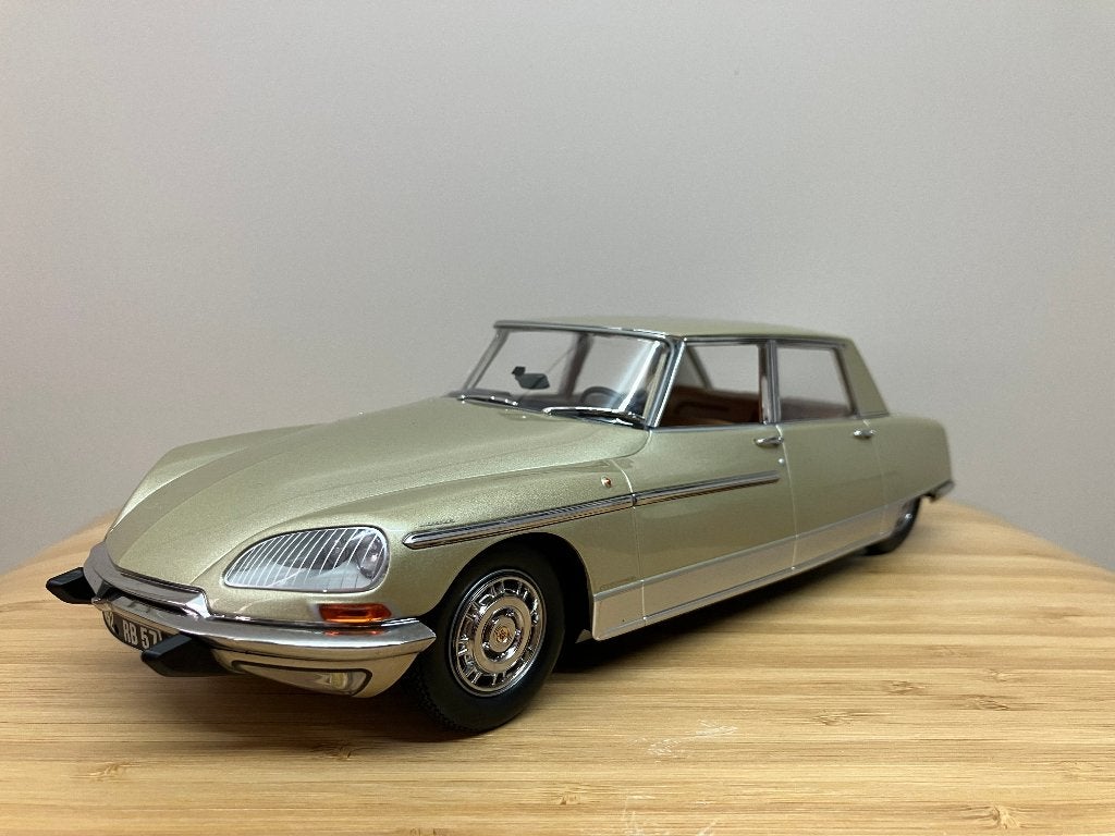Citroen  DS21 Lorraine van 1969  Champagne   1/18 Norev, Ophalen of Verzenden, Nieuw, Auto, Norev