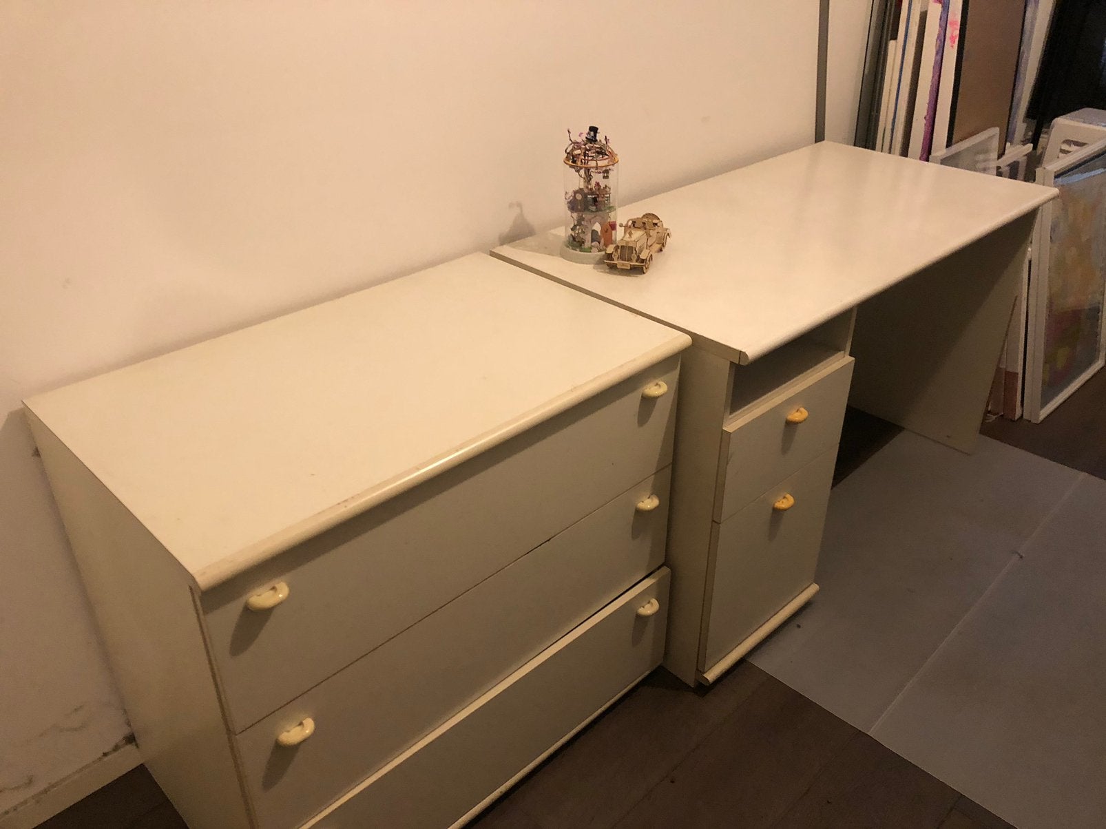Commode en bureau, Huis en Inrichting, Woonaccessoires | Kisten, Ophalen of Verzenden, Zo goed als nieuw
