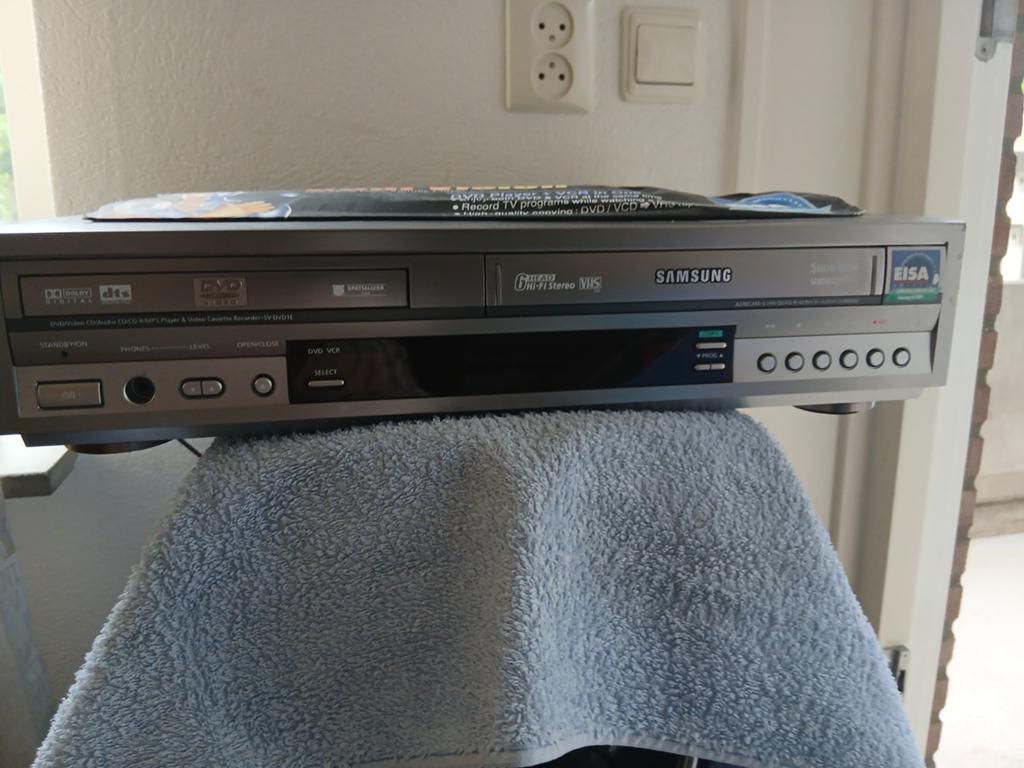 Samsung SV-DVD1EA DVD/VCR Combo Speler met Afstandsbediening, Audio, Tv en Foto, Videospelers, Ophalen of Verzenden, Gebruikt