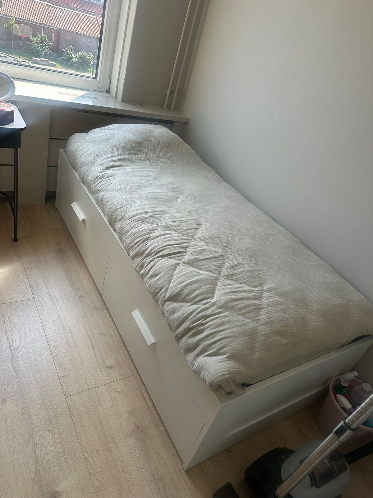 Ikea bed, Ophalen, Zo goed als nieuw, Eenpersoons, 90 cm