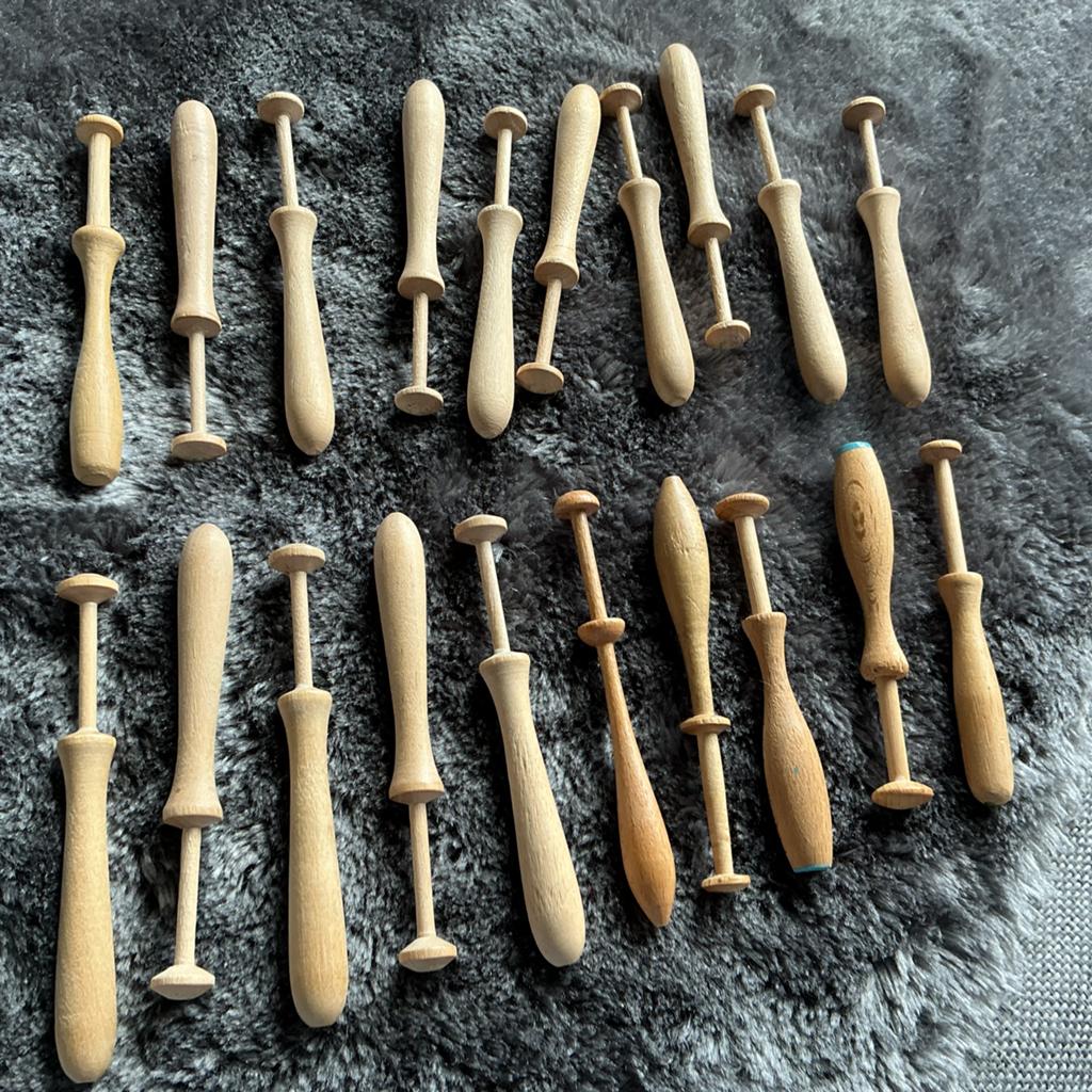 Set van 20 houten klosjes voor kantklossen, Hobby en Vrije tijd, Kantklossen, Ophalen of Verzenden, Gebruikt, Klos(sen)