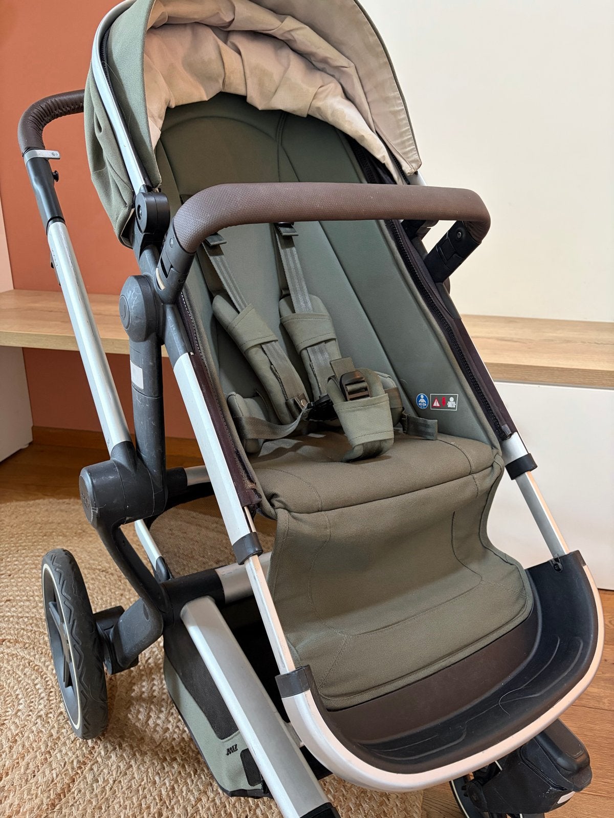 Joolz Day plus Groen kinderwagen met Cybex autostoel en Base, Kinderen en Baby's, Kinderwagens en Combinaties, Zo goed als nieuw
