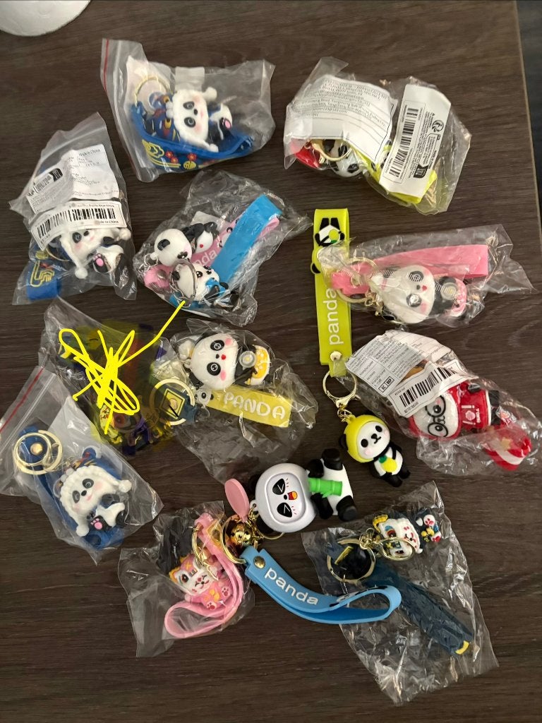 Sleutelhangers 12 stuks panda en divers, Ophalen of Verzenden, Nieuw