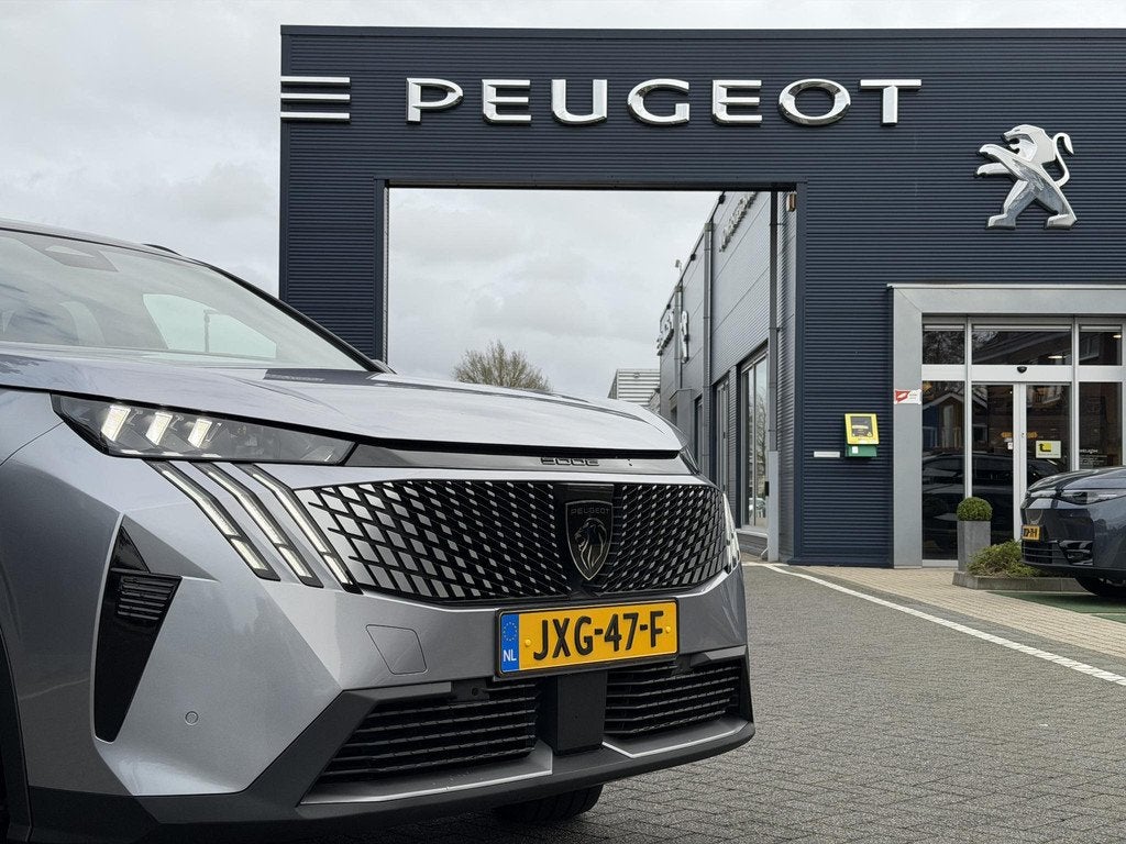 Peugeot 5008 GT 1.2 Hybrid 145PK e-DCS6 Automaat Navigatie,, Auto's, Peugeot, 12 maanden, 136 pk, Gebruikt, 1199 cc