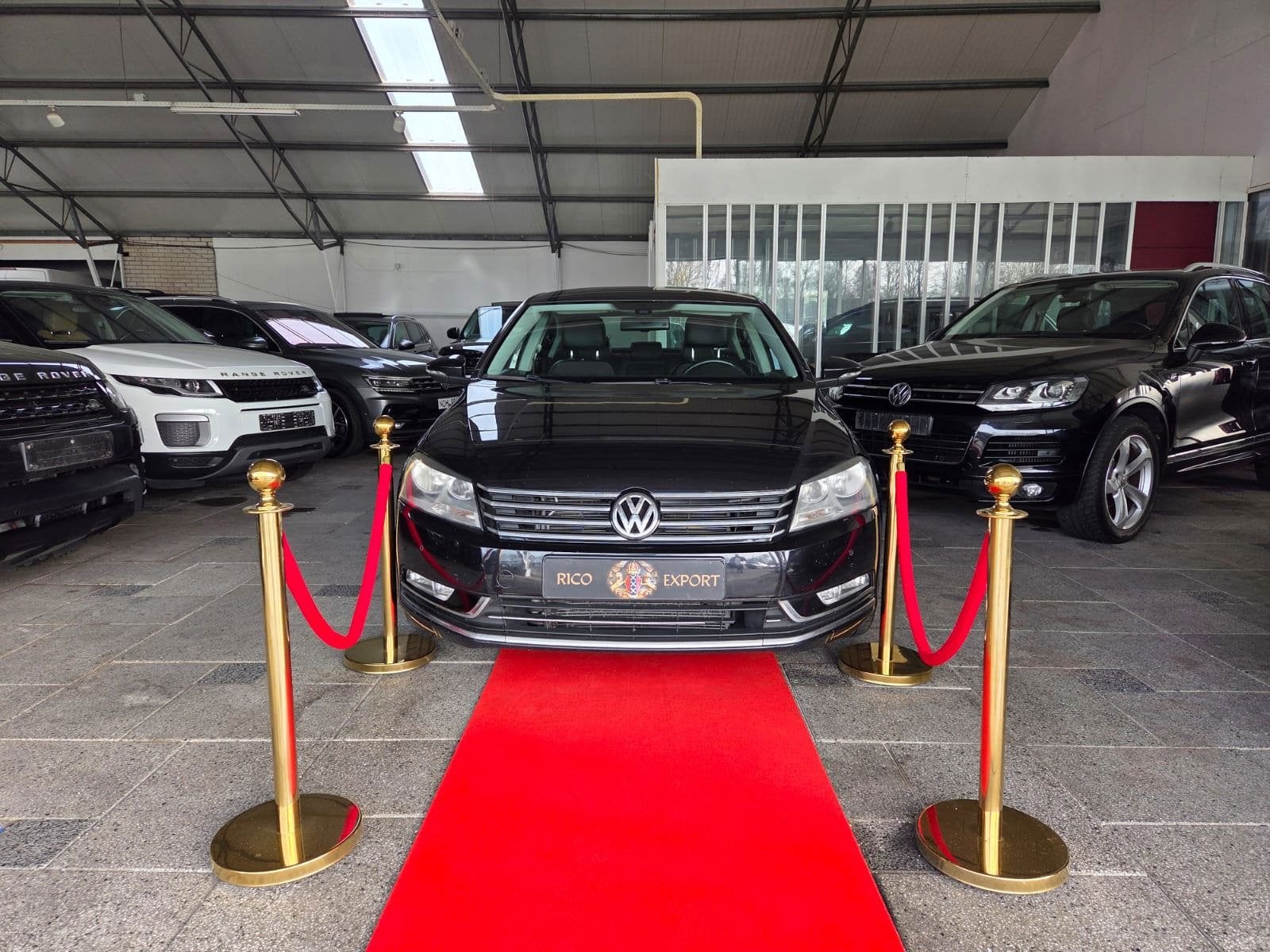 Volkswagen Passat 1.6 TDI Highline SEDAN LIMOUSINE Alcantara, Auto's, Voorwielaandrijving, Gebruikt, 4 cilinders, Origineel Nederlands