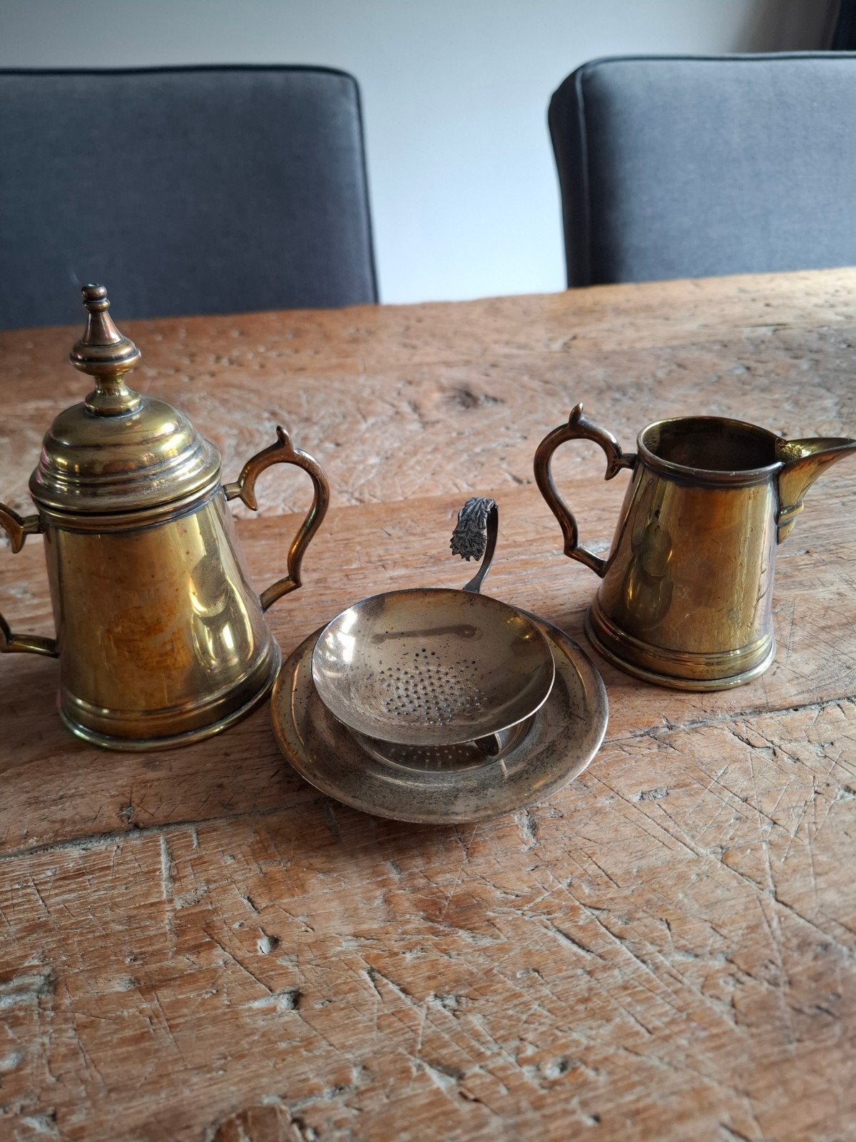 Verzilverde set: suikerpot, melkkan en theezeefje, Ophalen of Verzenden