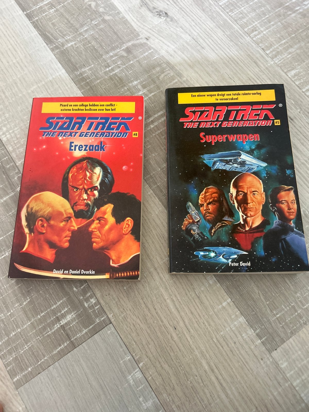 Star Trek: The Next Generation Boeken - Erezaak & Superwapen, Ophalen, Gelezen