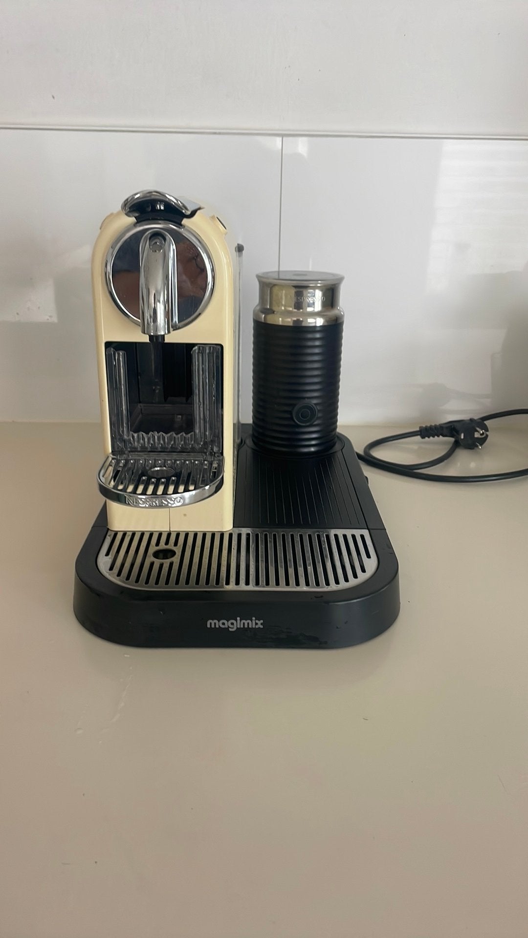 Magimix Nespresso CitiZ & Milk – crème/wit, Witgoed en Apparatuur, Koffiepads en cups, Espresso apparaat, Ophalen of Verzenden